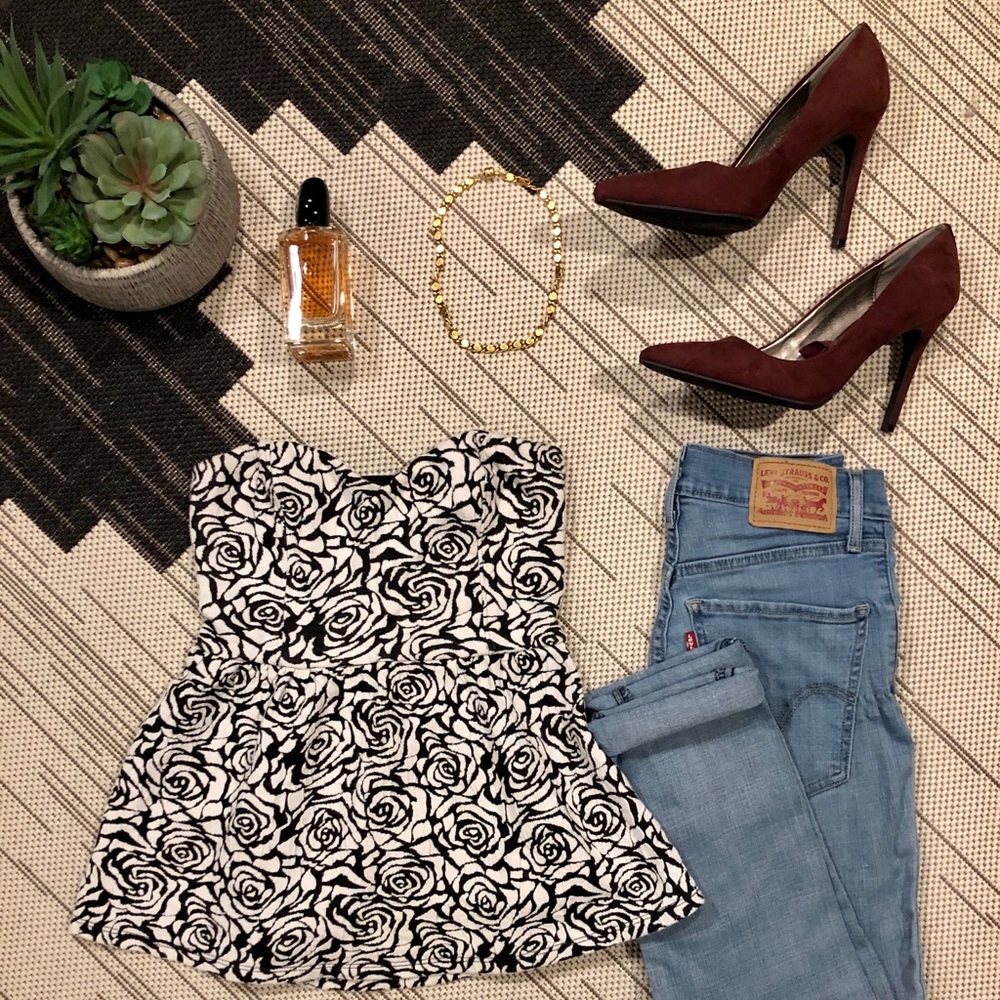 NWOT | UO | FLORAL PEPLUM STRAPLESS TOP